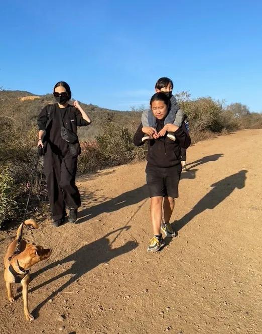 他是吴彦祖、村上隆钟爱的人，连续6年拿下漫画界奥斯卡