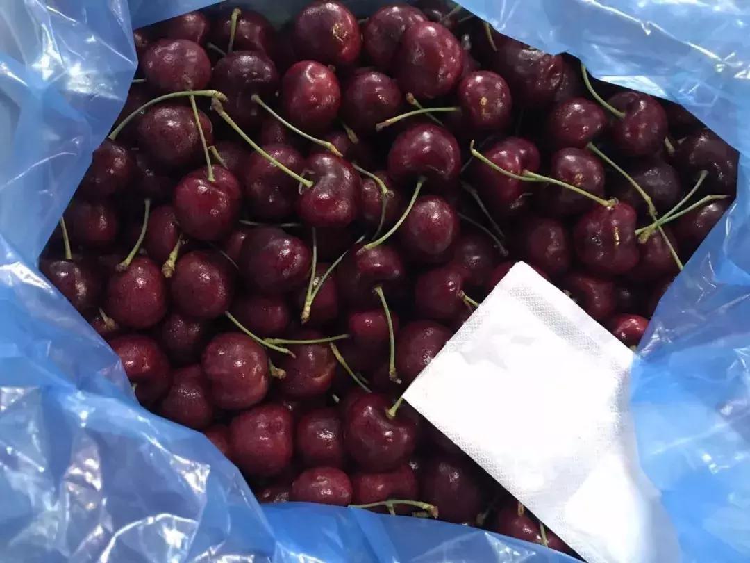 进口水果贵的原因在哪里,进口水果有哪些猫腻