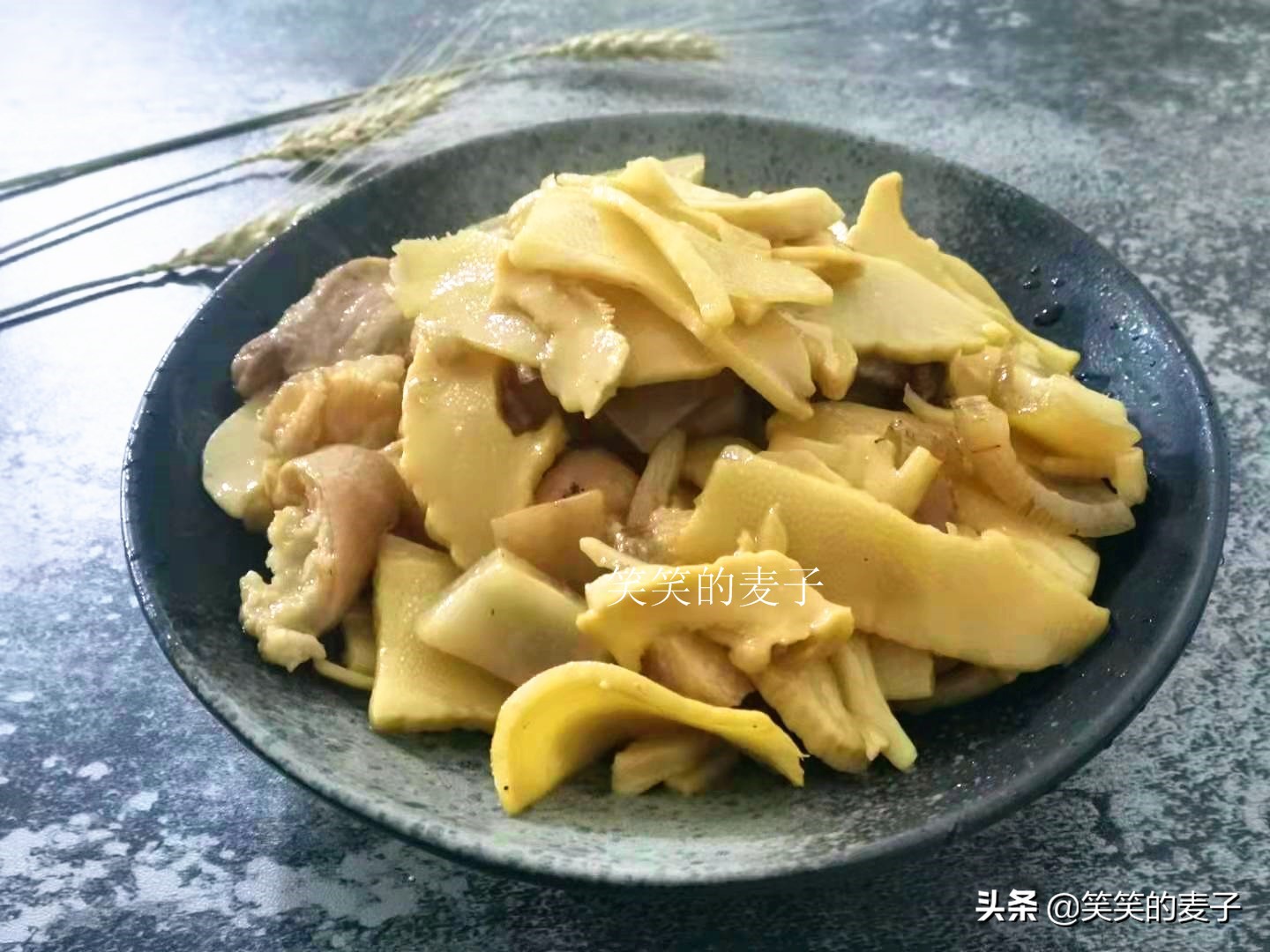 毛竹笋干怎么泡发最快最好吃,自己做笋干泡多少时间可以烧肉