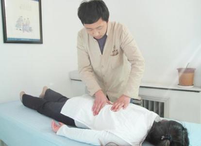 拔火罐要注意些什么？医生说：避免这6个误区和10个注意事项