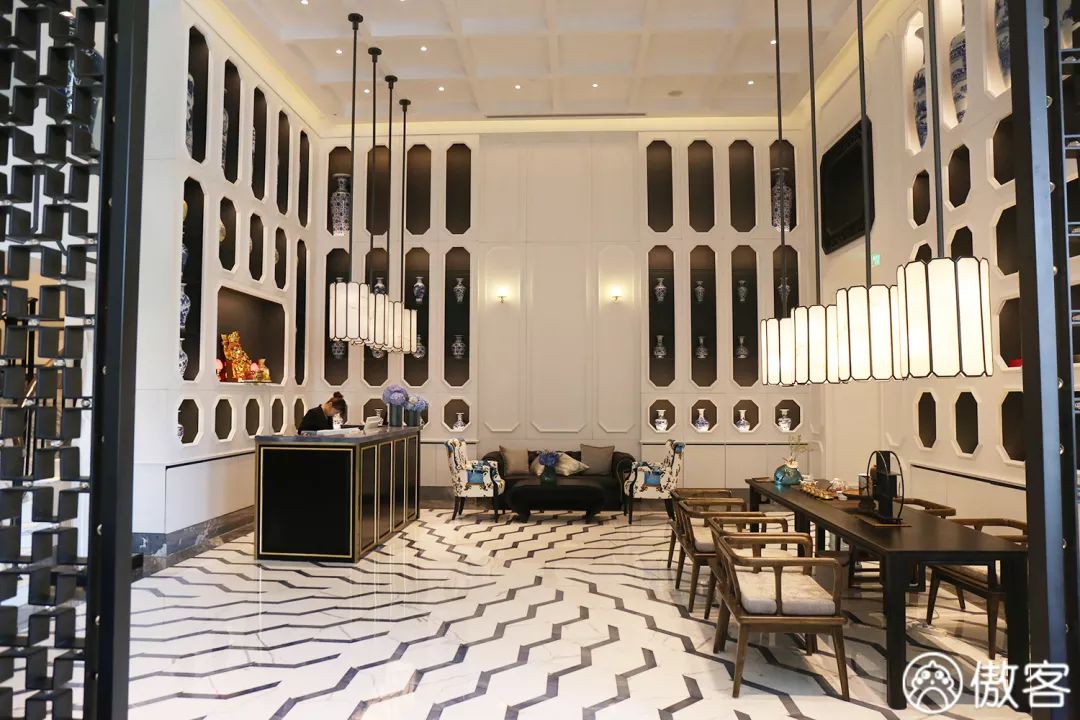 昆明五家黑珍珠餐厅之一，翠湖的鲜美与腔调都在这里