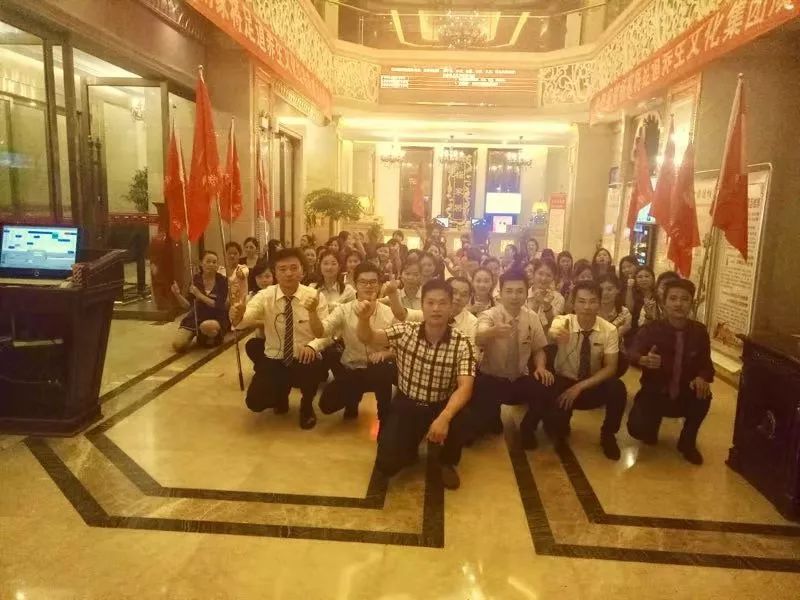 三流老板做泡脚，二流老板做足道，一流老板做......