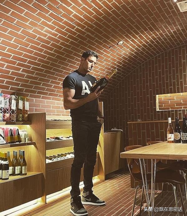 sneaker明星上脚,韩国明星上脚球鞋