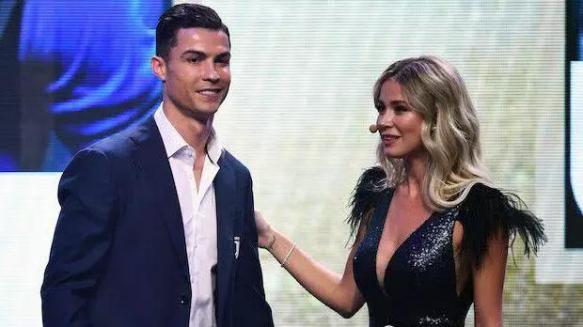 足球美女c罗,意大利体育女主持人谈c罗