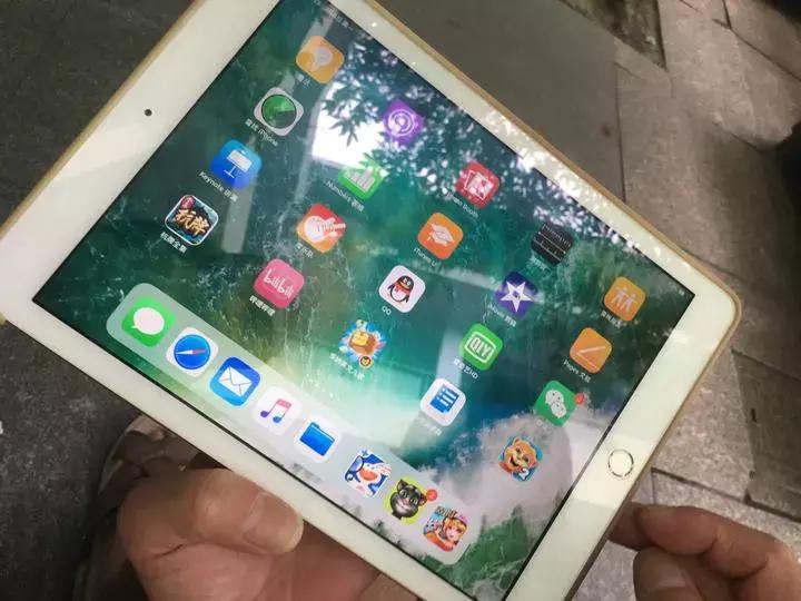 最恨放暑假！杭州陪读12年爷爷吐槽：每天早七晚九，实在受不了