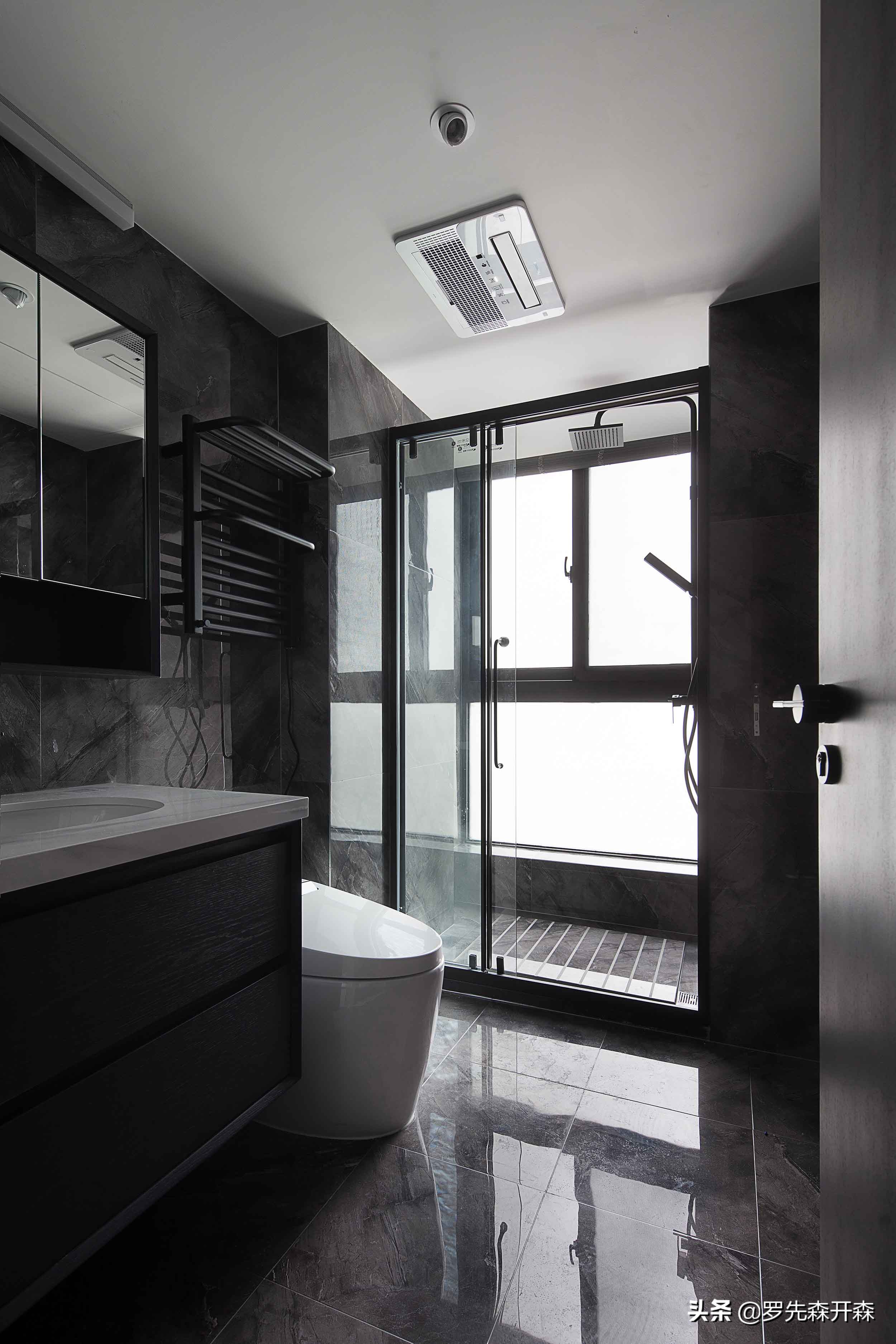 135㎡简约时尚住宅设计；初见优雅静谧，久处相素静好