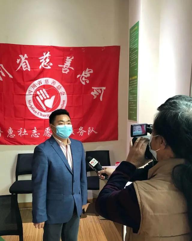 普惠社爱心企业联盟品牌佳贝艾特～优爱行动活动走进府河社区