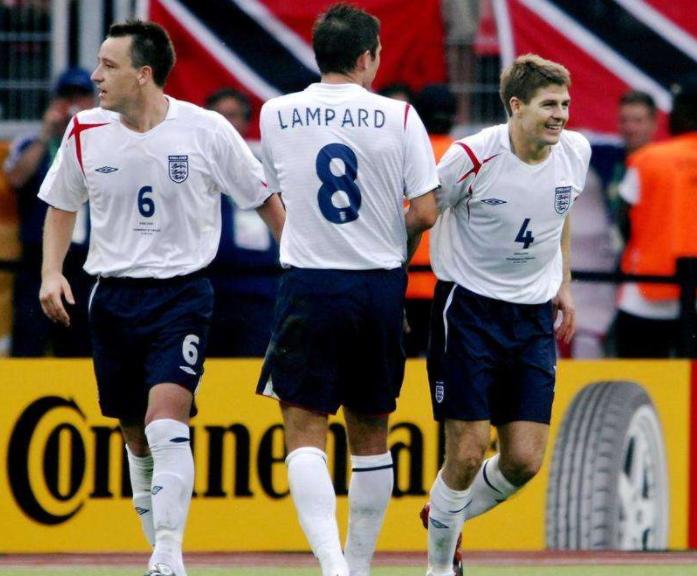 回顾06年世界杯的决赛,英格兰双德阵型