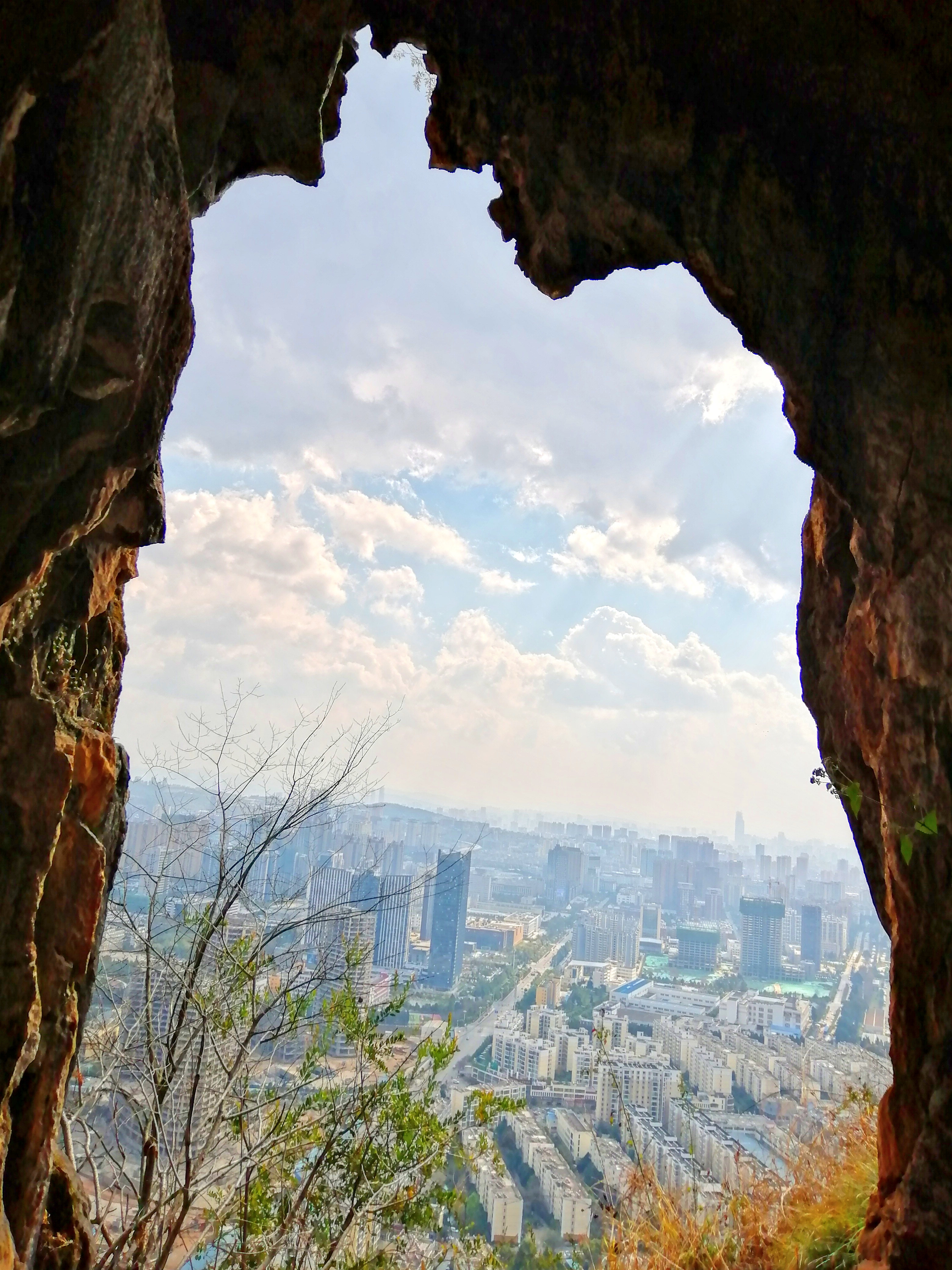 惊喜？悲哀？昆明三环徐霞客探寻过的两个溶洞，还是380年前样子