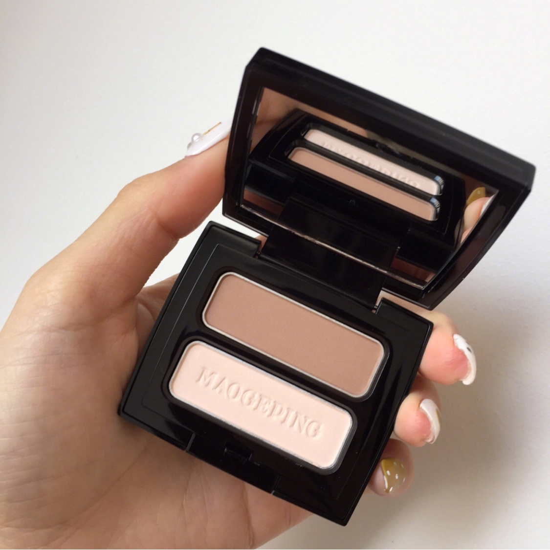 毛戈平的化妆品怎么区别真假 (毛戈平化妆品怎么样好用吗)