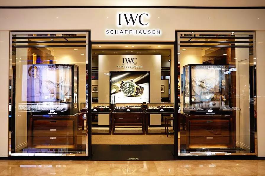 我膨胀了，在武商世贸广场的黄金珠宝手表区逛痴了迷