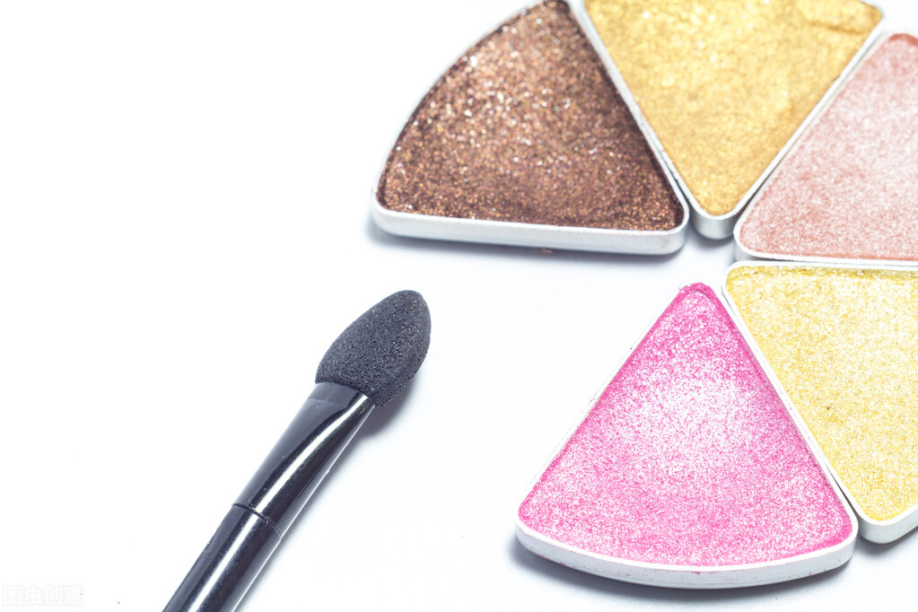 眼影过期了用会怎么样,眼影盘过期会怎么样