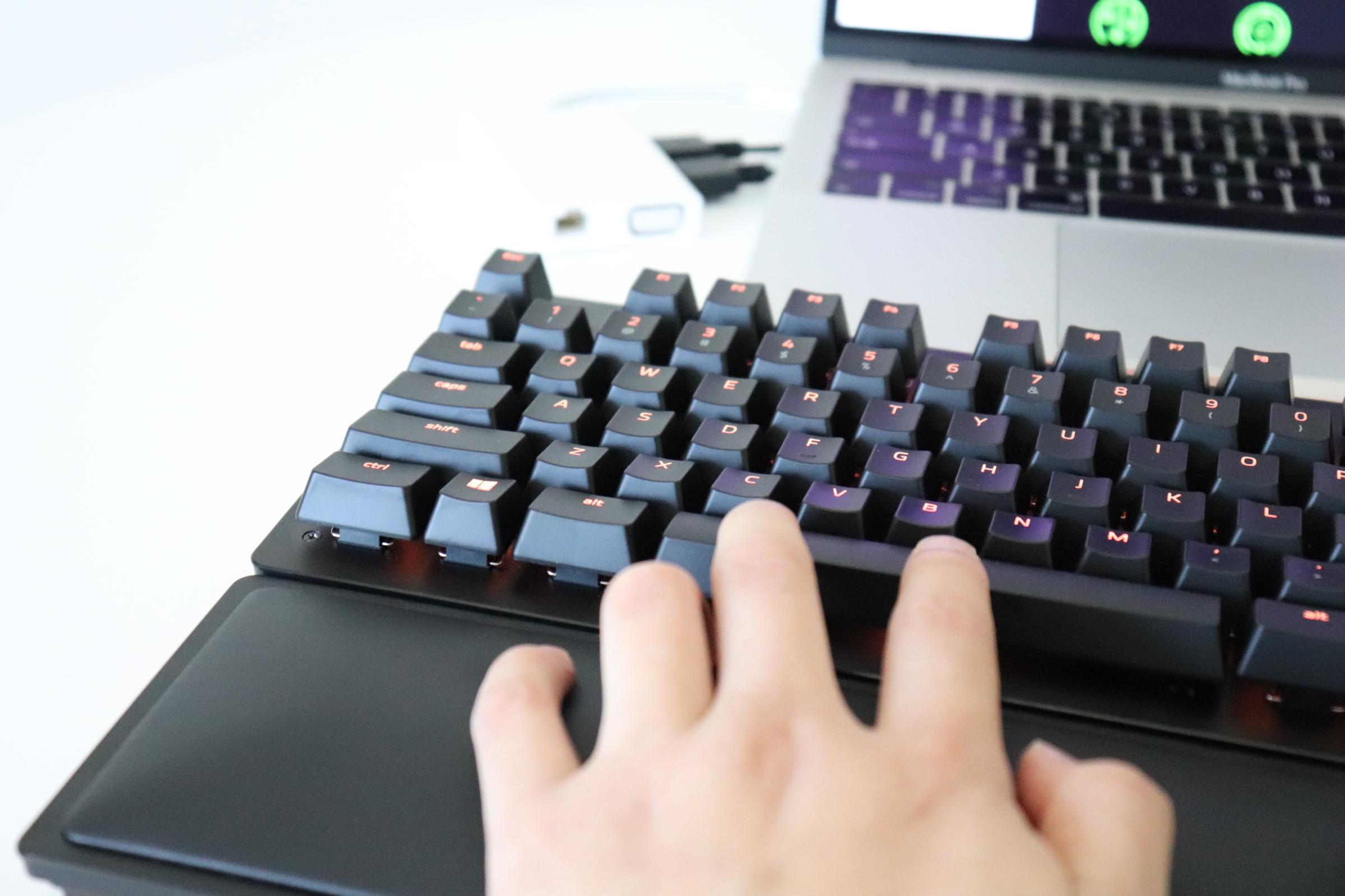 雷蛇huntsmanv2mini键盘,雷蛇razerprotype水银电竞机械键盘