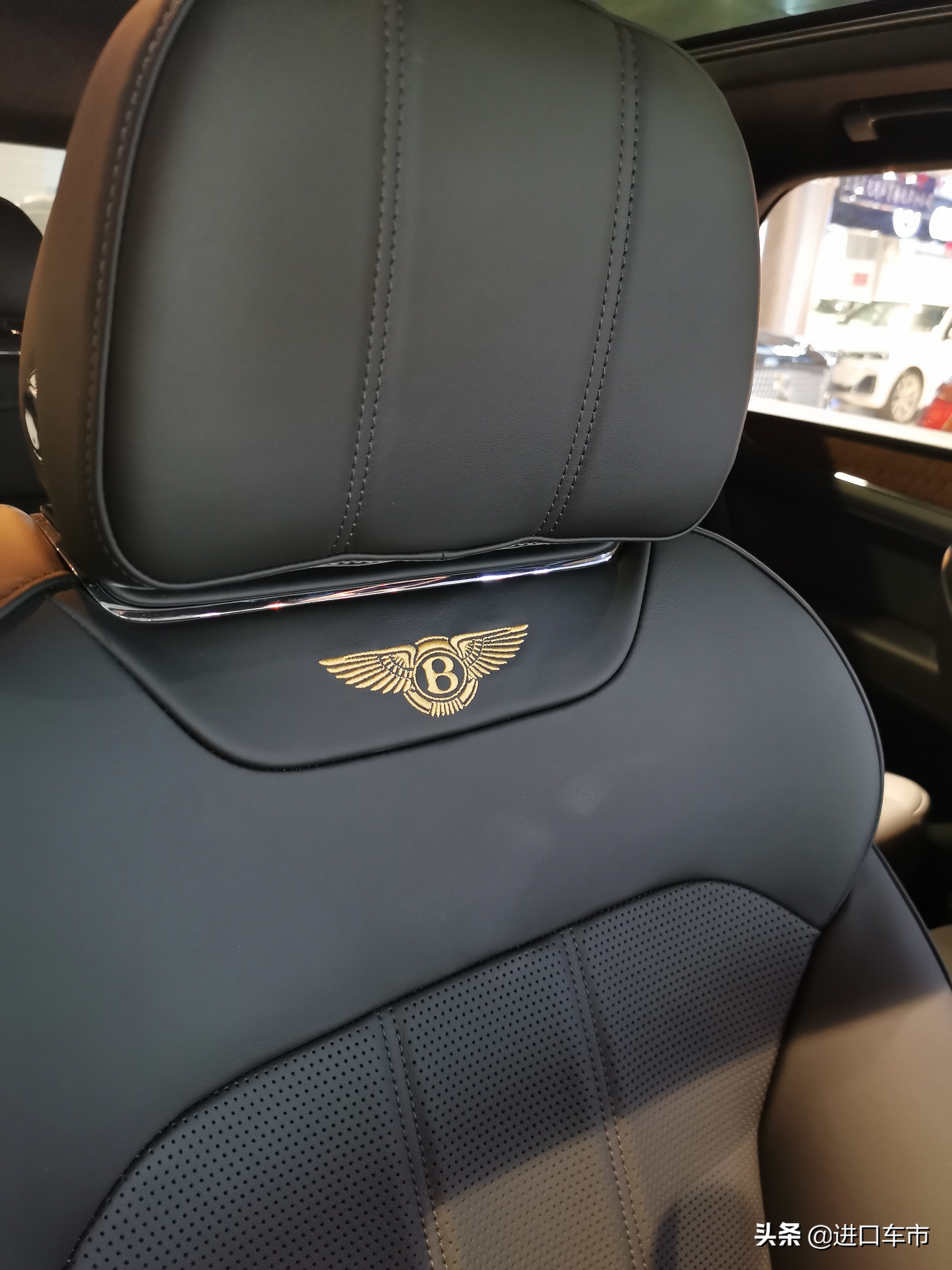 2021款宾利添越顶尖豪华suv的宝座,宾利添越suv落地价多少