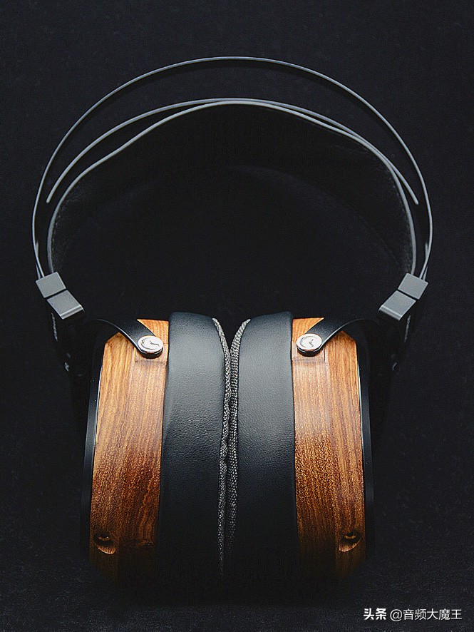 木匠与美人——SendyAudio黑美人Aiva开箱篇