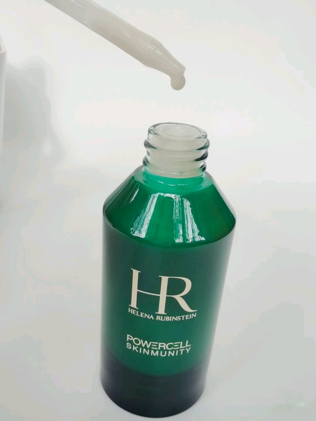 赫莲娜海蓝之谜适合什么皮肤,赫莲娜海蓝之谜哪个水好