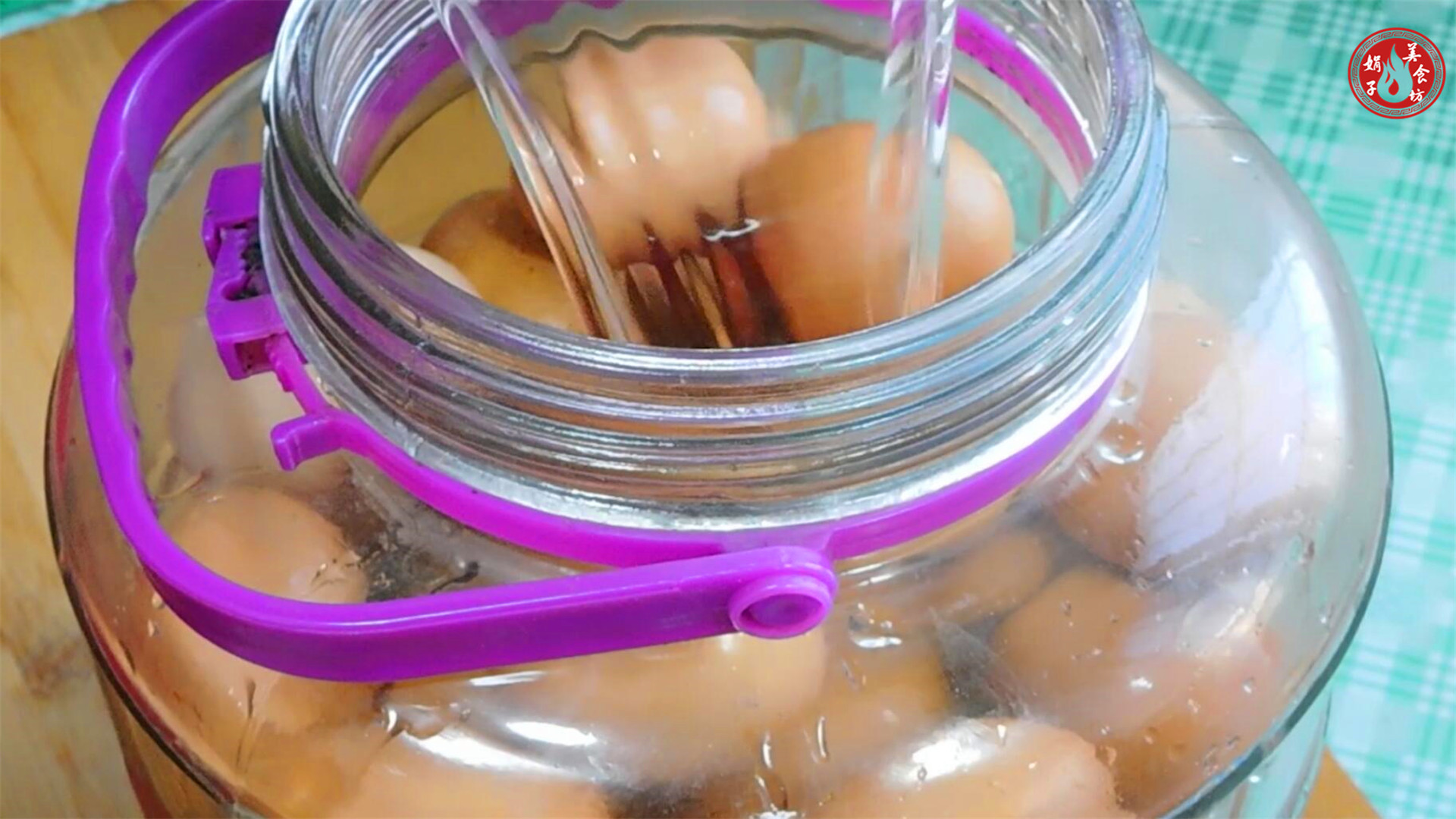 想吃腌的鸡蛋油,用腌鸡蛋的料怎么腌鸡蛋