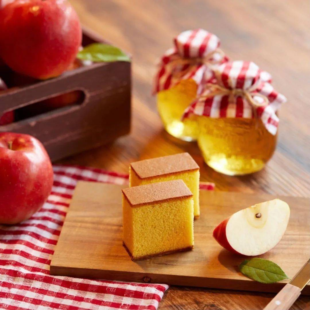 火爆街头的古早蛋糕vs贵族糕点长崎蛋糕，究竟哪个更胜一筹？