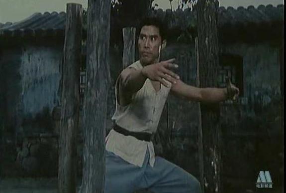 一部几十年火遍全国的功夫电影,美国的中国功夫电影