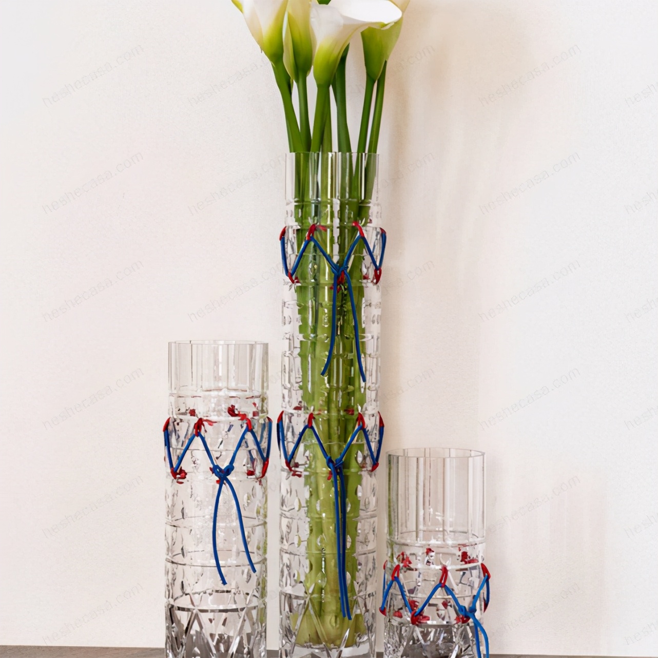 把玻璃烧成艺术品,将玻璃经过高温融化再做成工艺品