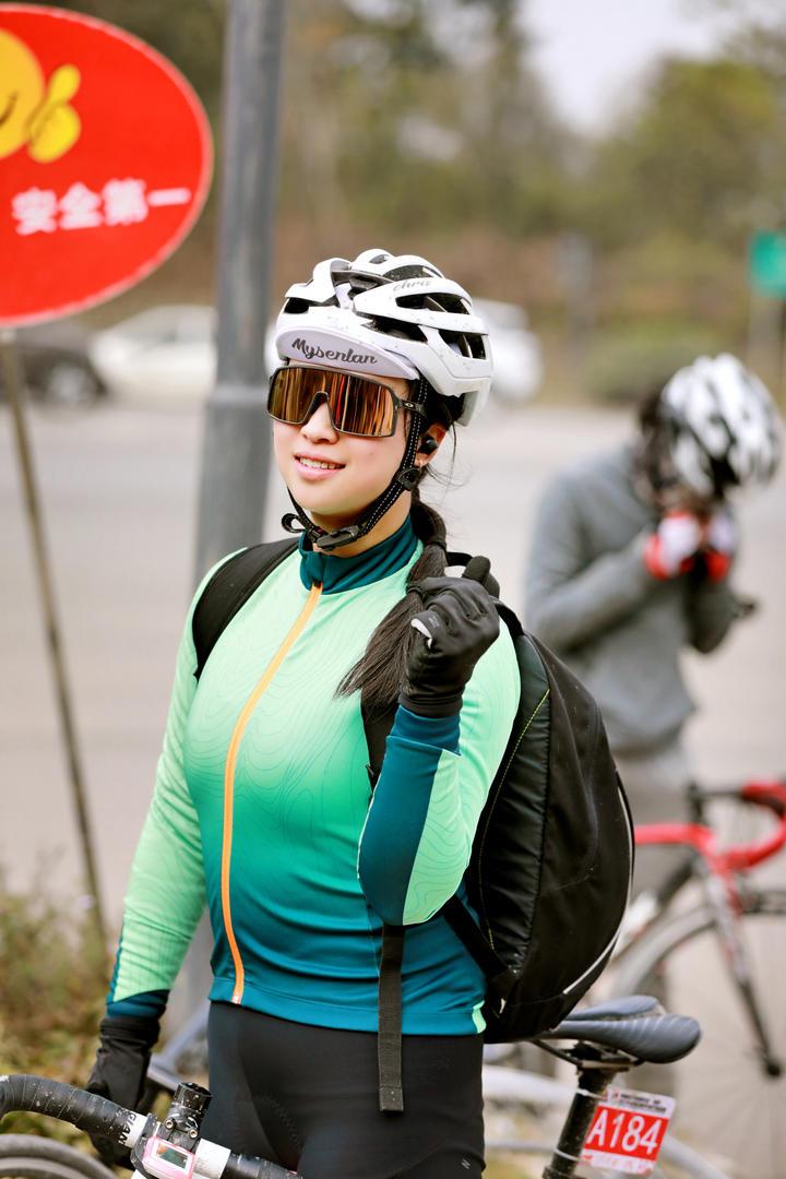 成都人真孬：骑车200公里去过年？