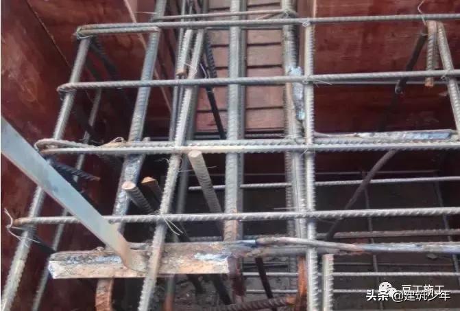 水电预埋施工的详细步骤,工地水电前期预埋和后期施工