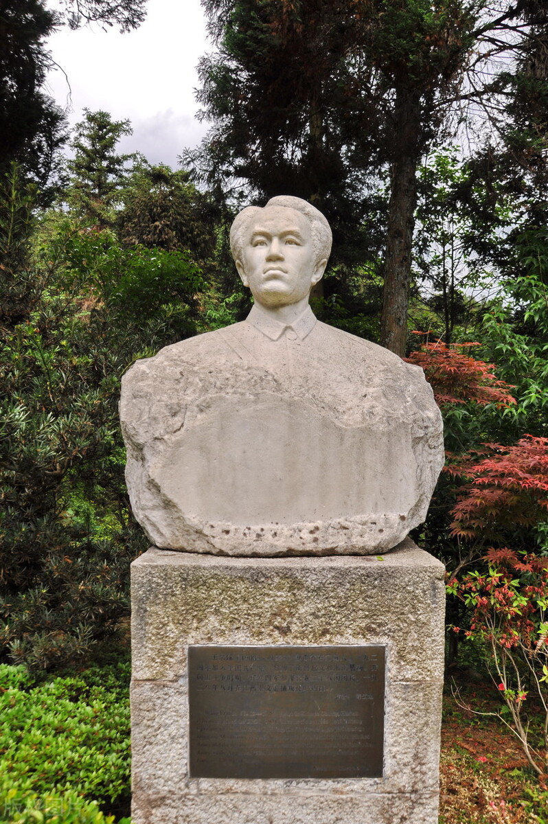 *德朱**赣南一系列整顿铸就威武之师，井冈山会师令红军数量扩大五倍