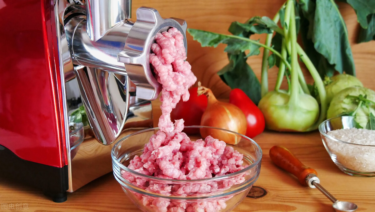 炸筋道肉丸子的家常做法大全,牛肉丸子怎么做又滑又嫩还筋道