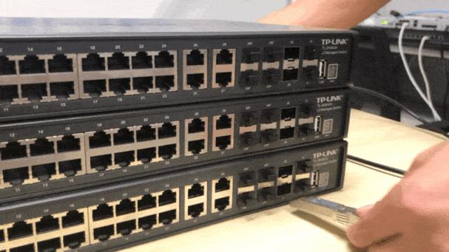 交换机堆叠操作顺序,交换机堆叠技术在哪一层做