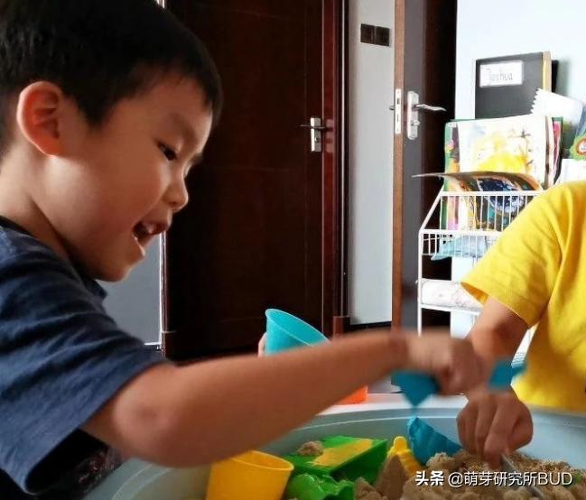 适合2-3岁宝宝的玩具及玩法,推荐几款孩子玩不腻的玩具