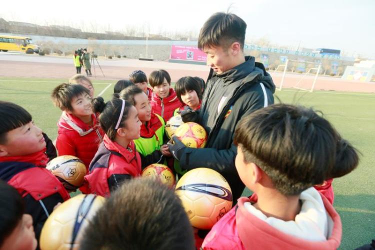 卧牛石绽放“玫瑰”梦想