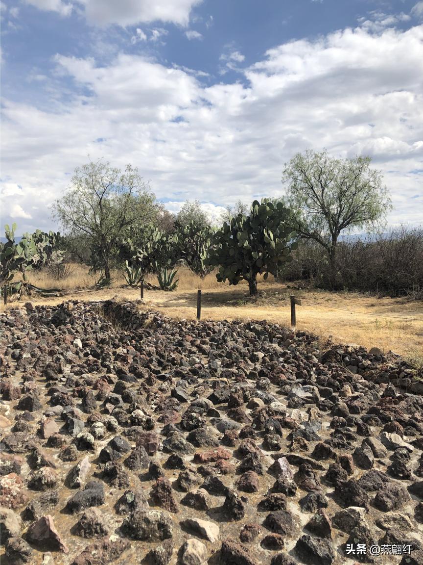 “踏迹古文明、晓看日月辉”— 除夕墨西哥金字塔一日游记