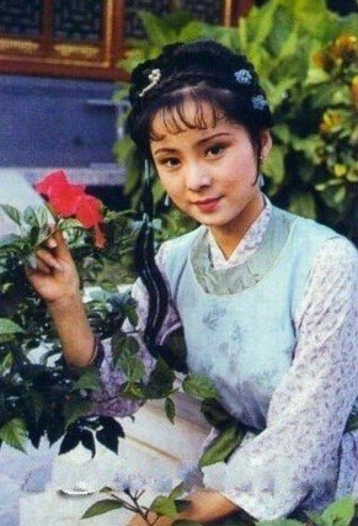 尤二姐被王熙凤陷害流产,尤二姐的胎儿怎么没的