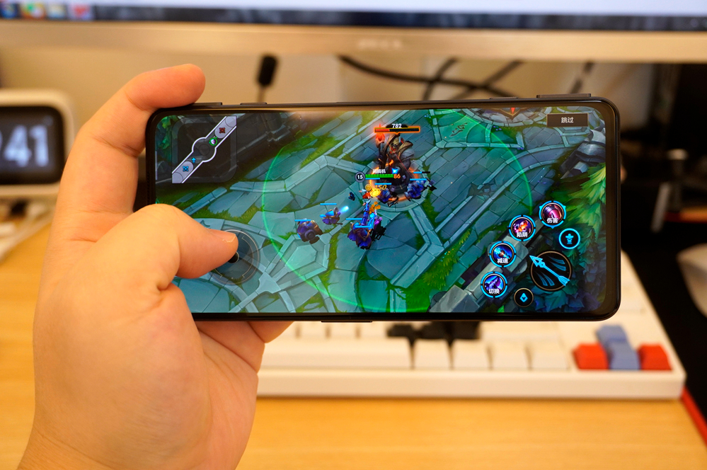 黑鲨4骁龙870散热,黑鲨骁龙870吃鸡能开90帧吗