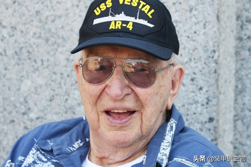 老兵去世遗体告别,亚利桑那号残骸碎片