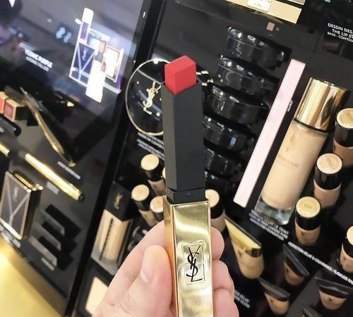 李佳琦推荐的5款显白口红，实在太难买到了！YSL小金条今年最火！