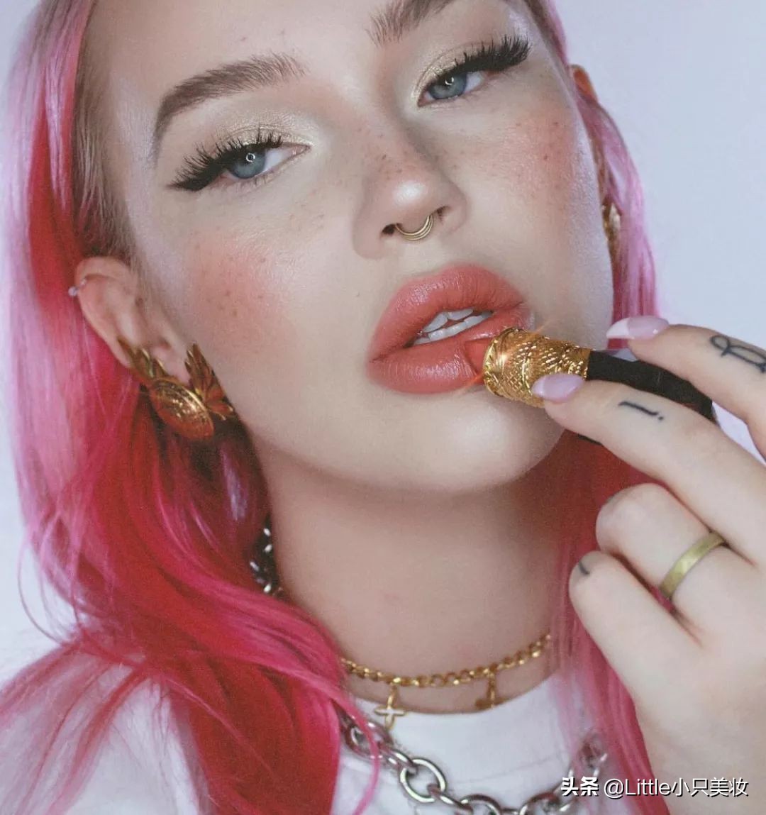 没进中国还能这么火？这些歪果网红牌到底什么来头！