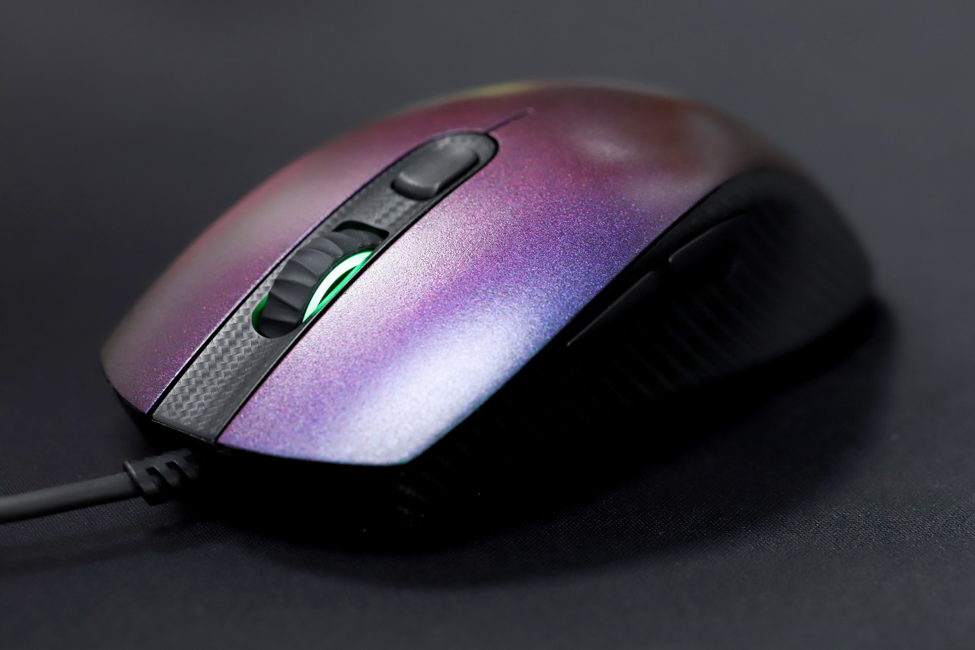 生物转色+轻量化，QPAD推出DX-30E碳贝版电竞鼠标