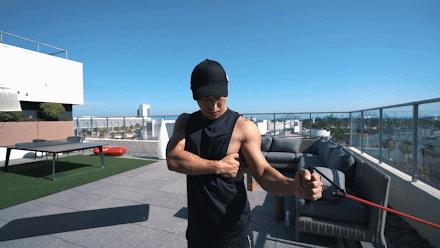 肩膀和手臂连接处疼痛还响,肩膀转圈骨头就咯噔响伴随疼痛