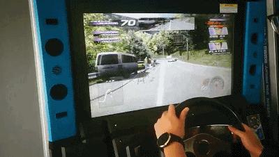 重回校园体验大学生,重回校园操场体验青春活力