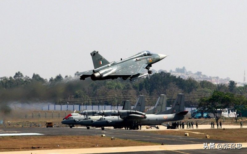 印度光辉改进型飞机,印度光辉首飞