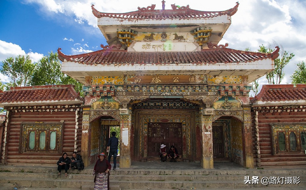 你见过凌晨四点钟的布达拉宫吗,布达拉宫是在四川甘孜吗