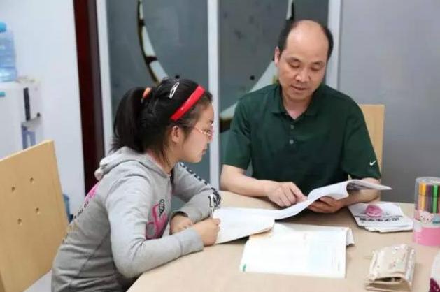 语文好的女生的特征,语文的特征