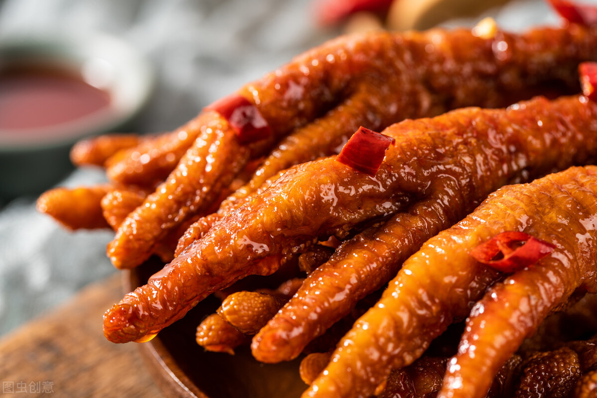 35一斤的鸡爪能有多少钱的利润,摆摊第一天卖鸡爪吸引人的新点子