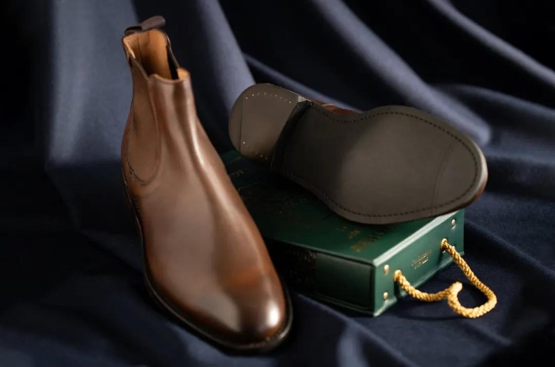 在秋冬季初尝绅士靴？认准这两款，正闲场景轻松包办