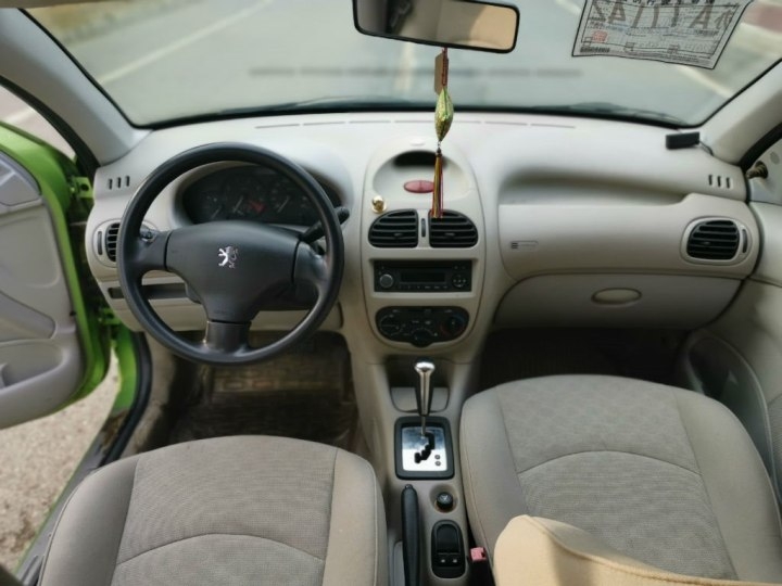 好玩的个性小车,15年车龄的标致206值得入手吗