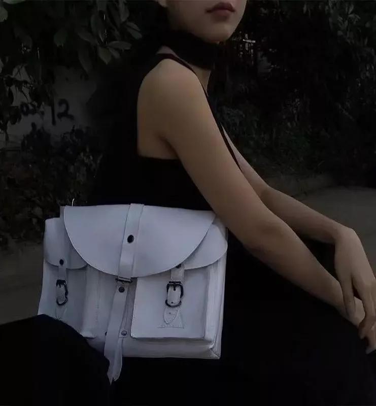 17岁女生赚20亿,17岁小女孩创业融资1500万赔了吗