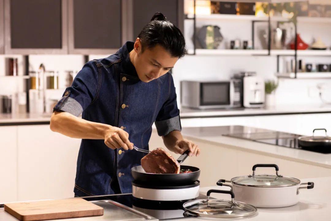 台湾大叔，做设计23年，为中国人打造惊艳国货，日本人疯狂代购