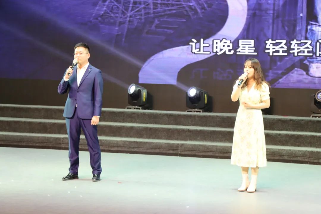 记者节都表演什么节目,记者节新闻