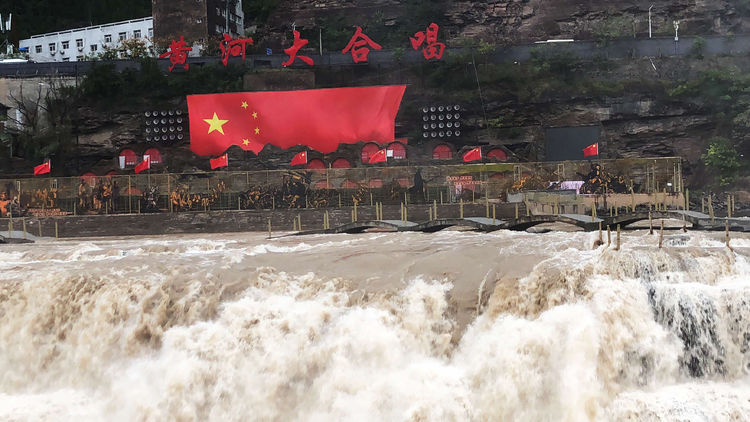 世界著名的十大瀑布中国上榜一个,世界三大瀑布气势磅礴大饱眼福